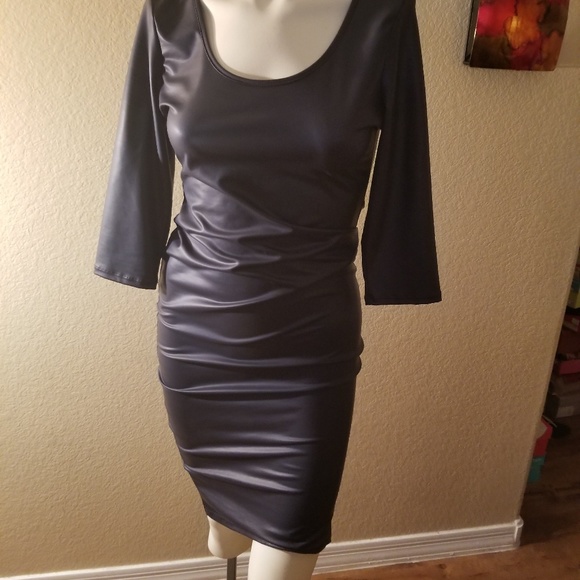 Dress - Picture 3 of 3